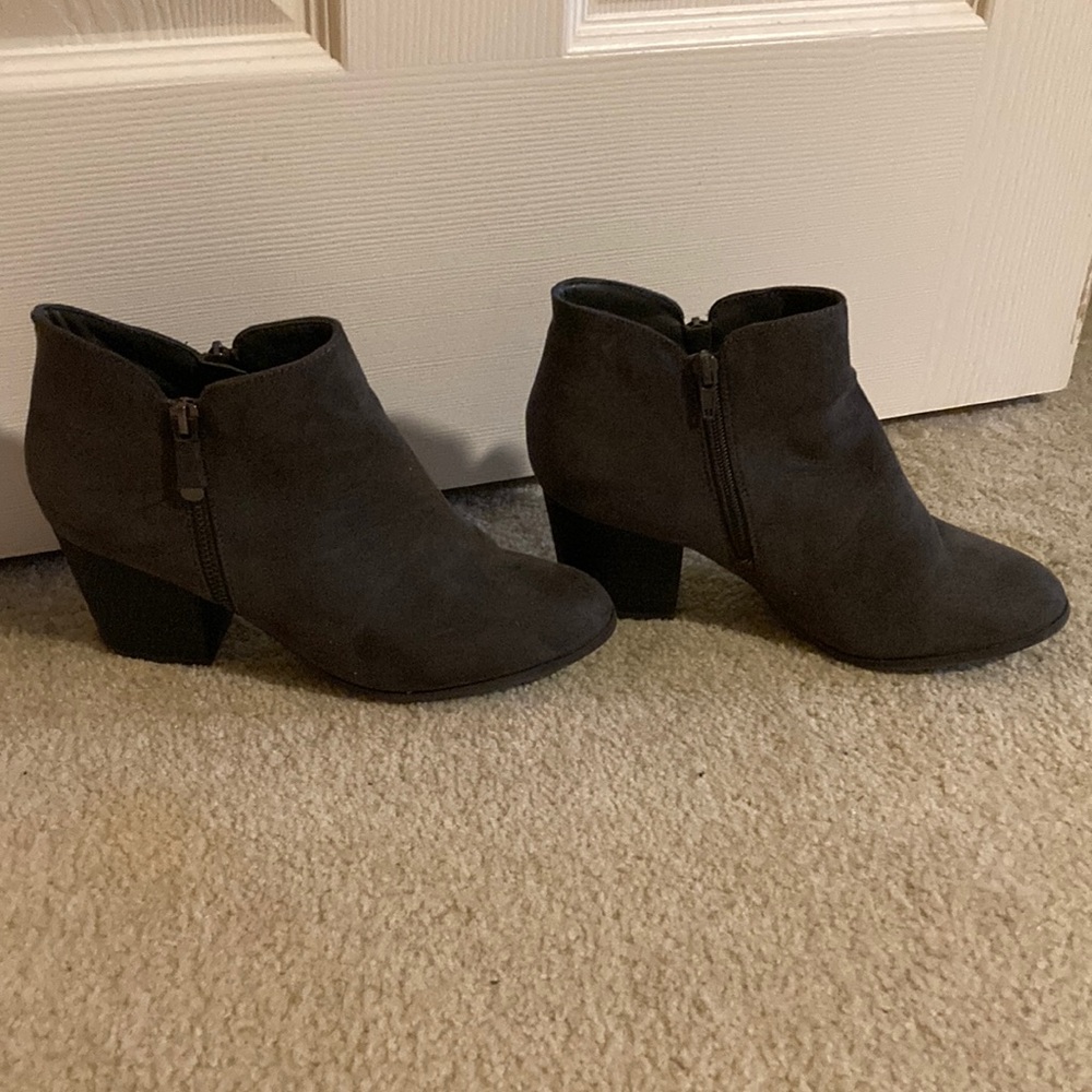 Style & Co gray suede ankle boots, size 8.5
